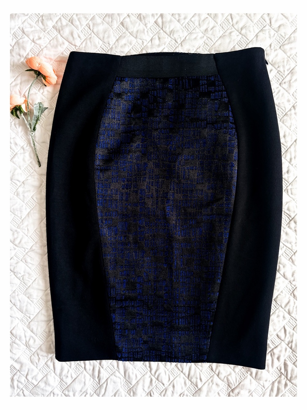 Tahari Black Blue Jacquard Panel Pencil Skirt Size 2